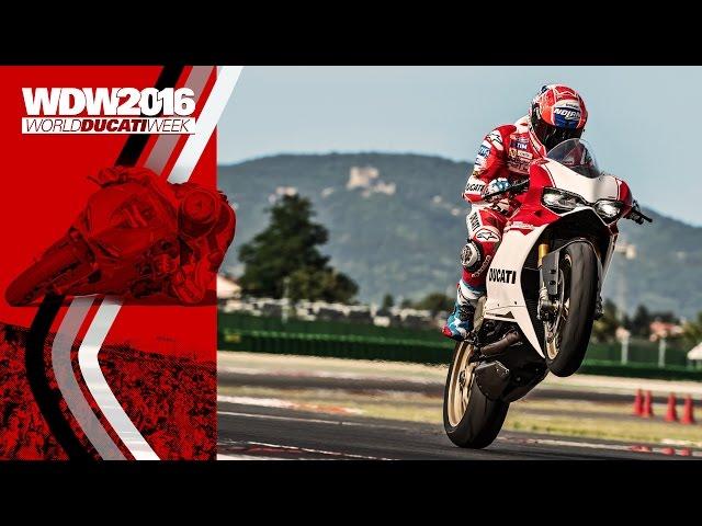 WDW2016 - Casey Stoner rides the new Ducati 1299 Panigale S Anniversario