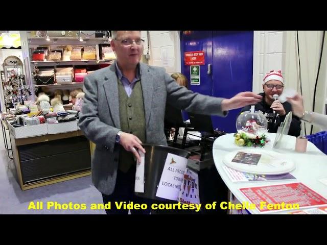 RUNRIG GLASGOW FORGE MARKET WHERE DRUMMER IAIN HELPED  SCHOOL KIDS CHRISTMAS COLLECTION!