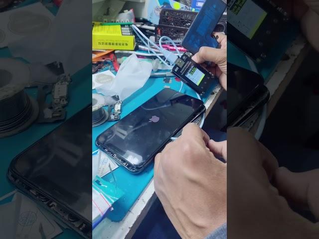 #w09 iPhone battry pop up #gsm mobile #kuwait #indian #Pakistan#mobilerepair