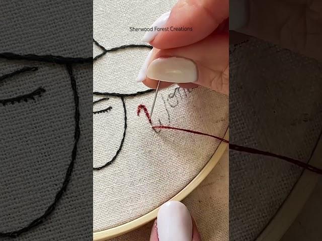 Embroidering letters with back split stitch - Embroidery Stitch Tutorial #embroiderystitches