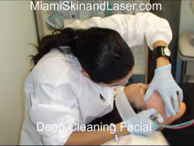 Deep Cleansing facial treatment in Miami South Beach anti-aging dermatology