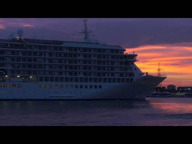 Largest Private Residential Ship "The World"