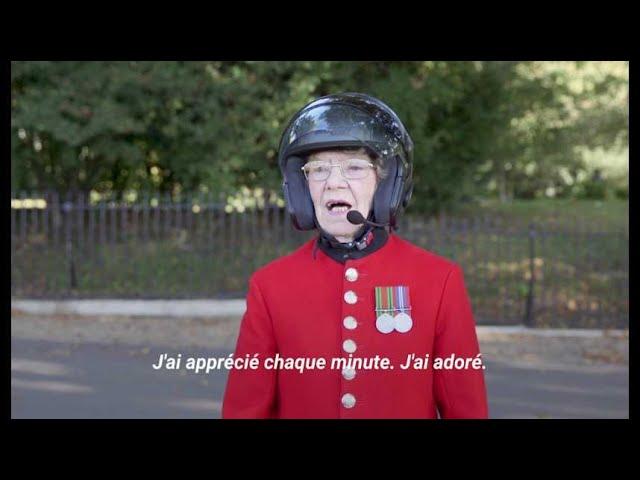 Cette bikeuse a 94 ans et ne refuse pas un tour en moto