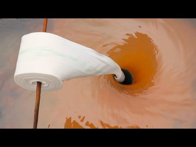 Experiment Whirlpool Hole Vs toilet paper"