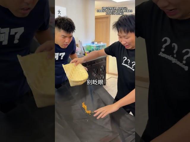 I didn't even blink! How did I become popcorn all of a sudden? #Magic# funny #prank# prankster #Jun