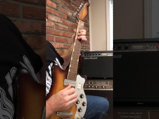 FUNKY FINGERSTYLE BLUES LICK #shortsfeed #guitar