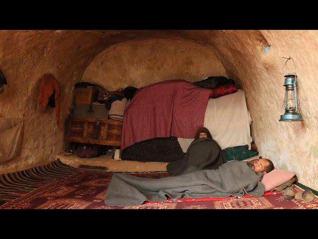 30 Years Living in a Cave: Afghan Couple’s Peaceful Life & Village-Style Breakfast