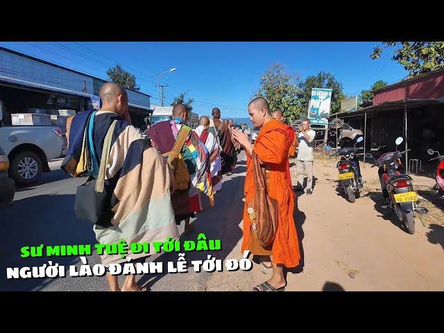 Crossing the Big Town in Laos, Wherever the People Go to Pay Respect to Monk Minh Tue #11