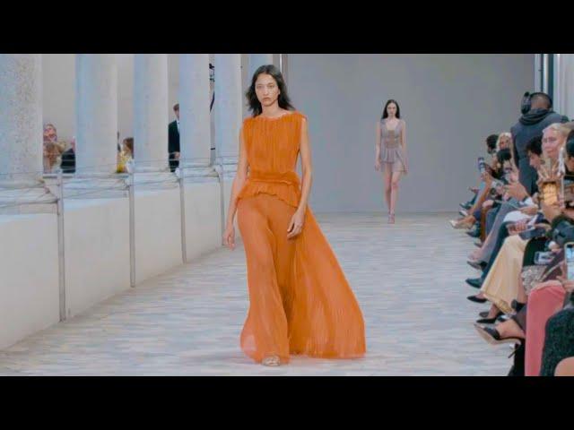 Alberta Ferretti | Spring/Summer 2025 | Milan Fashion Week