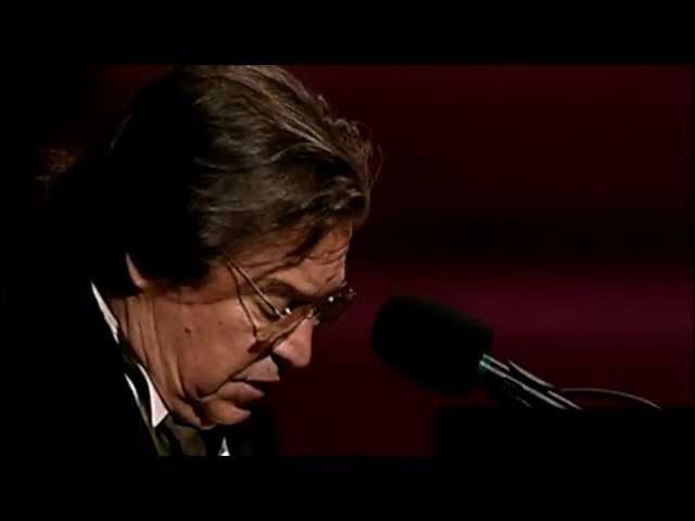 The Girl from Ipanema -  Antonio Carlos Jobim (HQ)