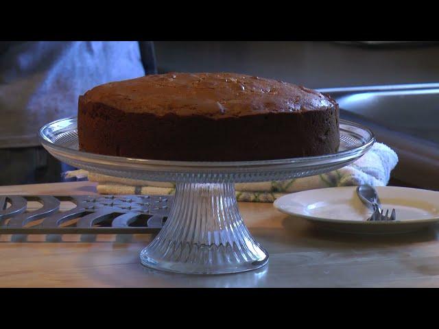 Desserts with David - Honey and Apple Cake