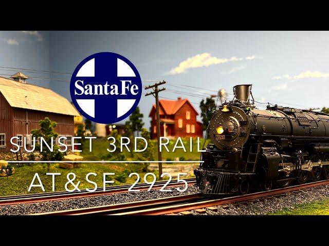 Sunset 3rd Rail AT&SF 2925 Quick Video!