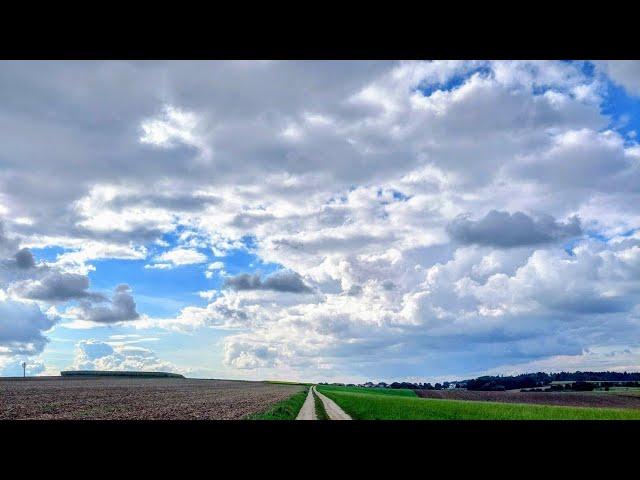 Das Heilige Schwert der Gerechtigkeit kommt bald in den Wolken. Der verheissene Menschensohn.