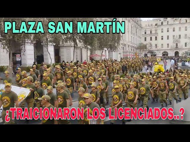 LICENCIADOS EN LA PLAZA SAN MARTÍN SON RECHAZAD0S LIMA PERÚ