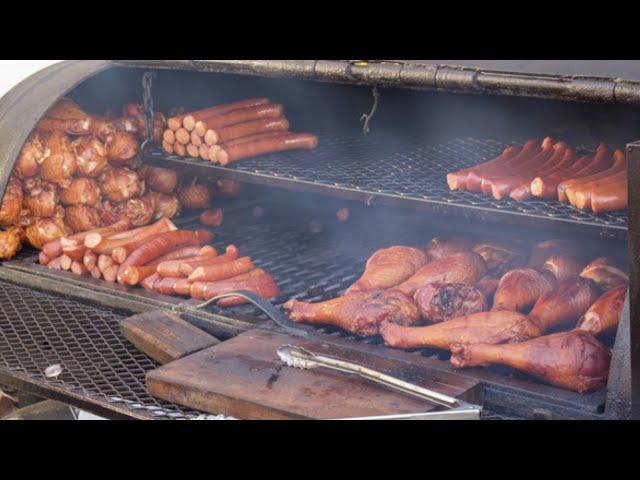 The Real Difference Between Smoked And Grilled Meat