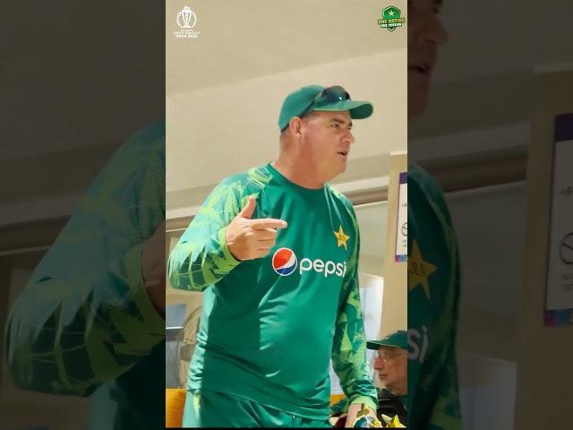 Mickey Arthur's Fiery Speech To Pakistan Team #CWC23 #PAKvNZ #SportsCentral #Shorts #PCB MA2L