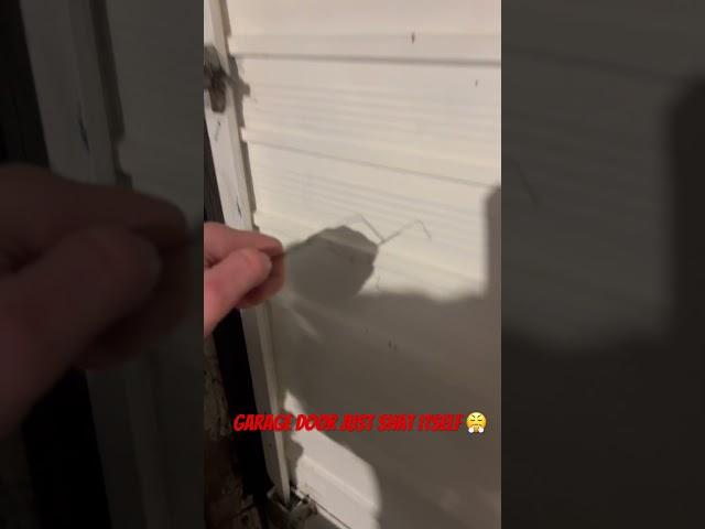 Garage door repair | cable snapped  #garagedooropenerrepair #garagedoorsprings #diy