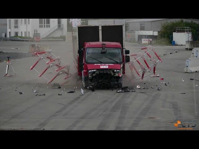 Crash test DAF LF vs. Mobile Blocker: IWA 14-1, N2A