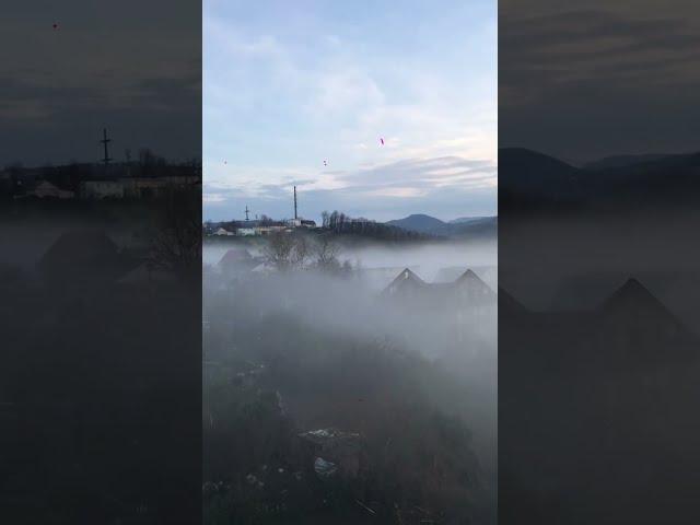 Лана Планова "Облако к нам на балкон пришло" (читать в субтитрах и в описании видеопостера)