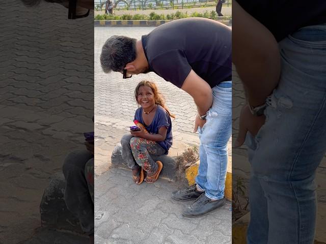 Her smile made my day️️ #humanity #help #shorts #shortvideo #hussainmansuri