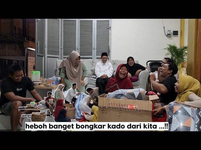 heboh banget ⁉️ reaksi keluarga bongkar kado dari kita