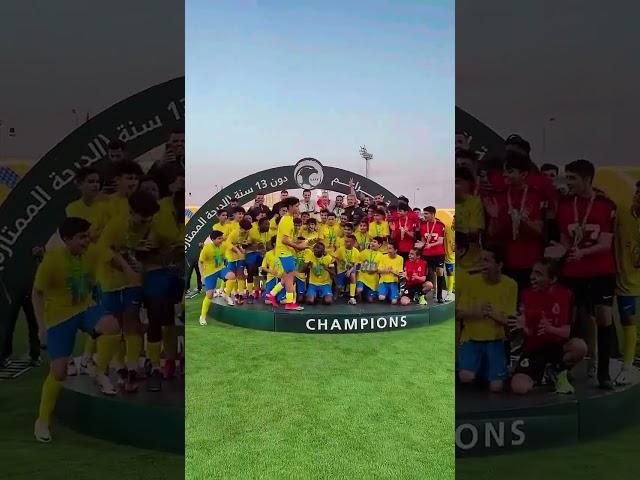 Con trai Ronaldo nhận cúp và SIUUUUU  #30phuthaynhat #football