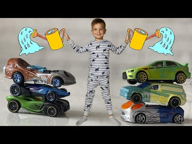 An auto transporter helps Mark find New Hot Wheels cars that change color.