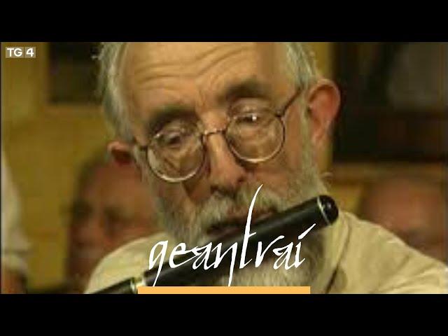 Eugene Nolan & The Bridge Street Céilí Band | Tigh Charachter, An Tulach Mhór |Geantraí 2000 | TG4