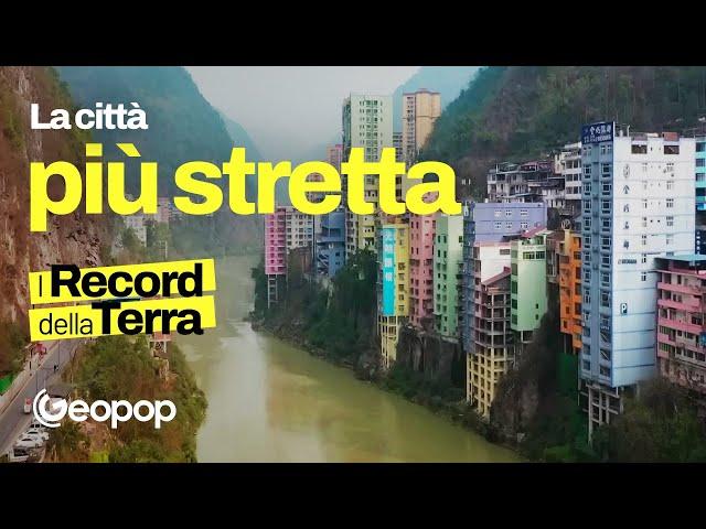 La città più stretta del mondo si chiama Yanjin e si trova in Cina. Ma è davvero da record?