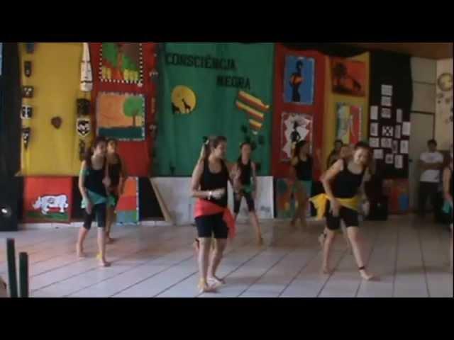 DANÇA DE BATUQUE