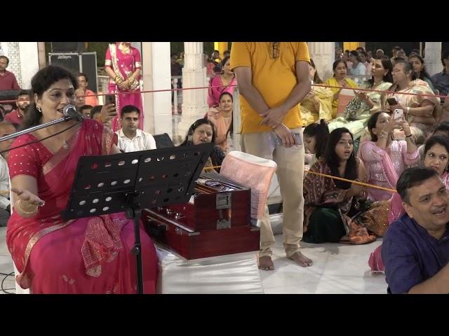 MANIDHARI DADA GURU DEV MELA PAR SARIKA JI KOTHARI
