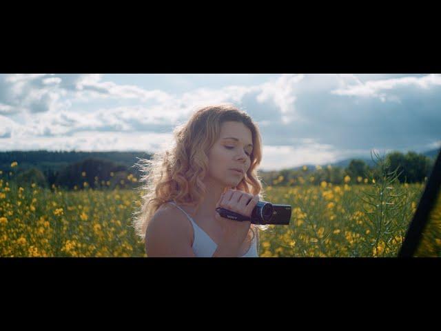 Juju Fitcats - Belle Au Naturel (Clip Officiel)