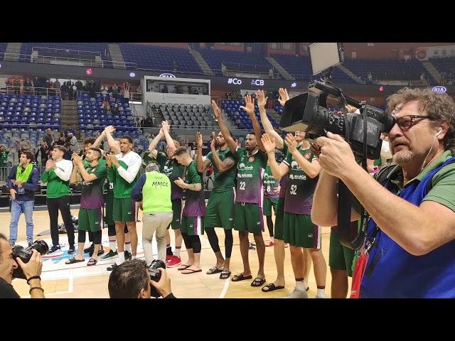 La celebración de los jugadores del Unicaja con su afición