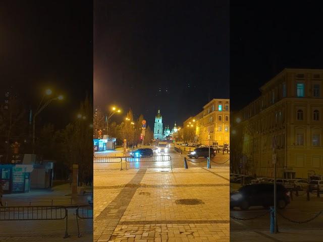 Киев, вид с Михайловской на Софиевскую площадь города
