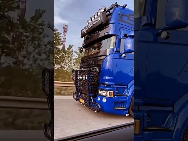 SCANIA V8 LOUD PIPES SOUND ON