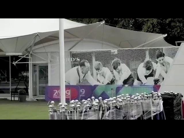 Frank Khalid with the World Cup Pakistan cricket team at Lords