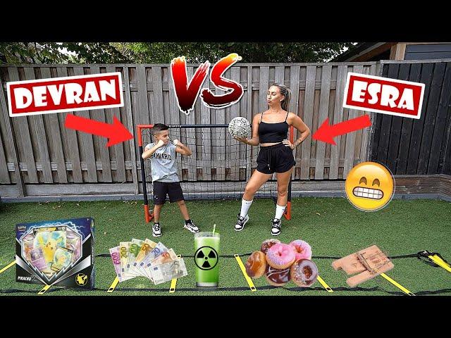 VOETBAL CHALLENGE: DEVRAN VS ESRA (MET STRAFFEN ) | LAKAP JUNIOR