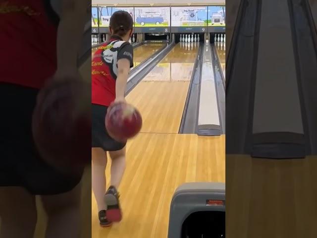 コード・シュプリーム投げてみた 【秋光楓プロ】#storm ＃bowling #アイビーボウル越谷 #ハイスポーツ  ＃ボウリング ＃コードシュプリーム ＃CODE