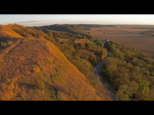 Iowa Land and Sky: Loess Hills And Prairies