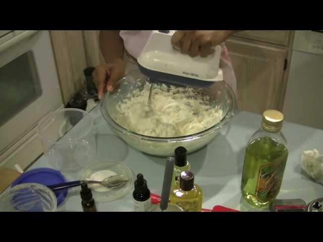 DIY: Natural Shea Butter Cream