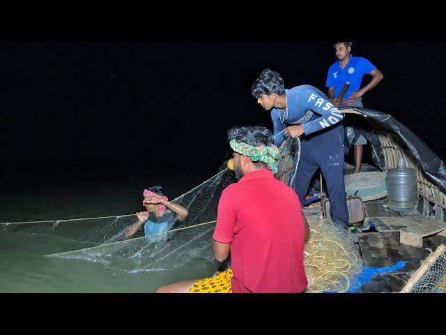 সুন্দরবন খাঁড়িতে রাতের বেলায় খেওলা জাল ও খয়রাজাল দিয়ে,প্রচুর পারশে মাছ ধরলাম sundarban fishing!!