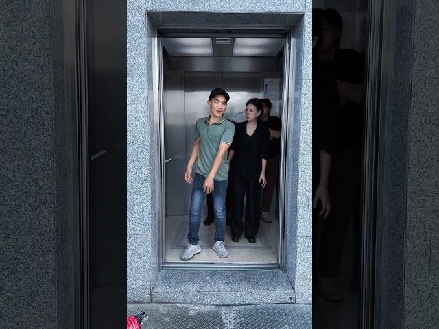Be respectful when taking the elevator [CONDA NGUYEN] #condanguyen #kindness #goodman #help #respect