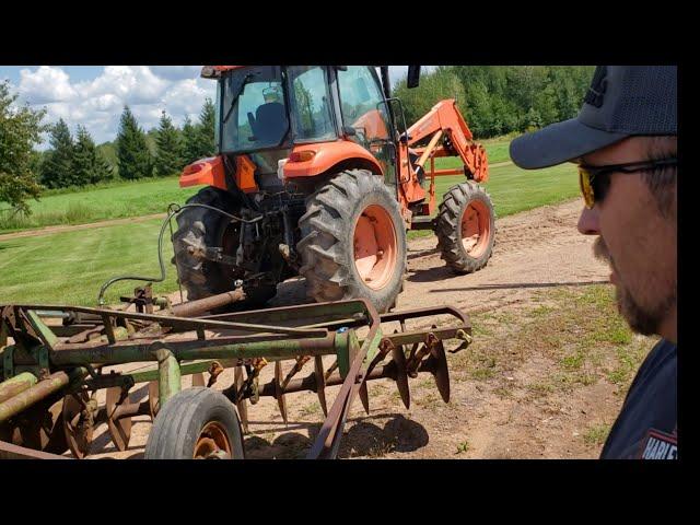 Kubota M6040 and John Deere 13 ft Disc First Run