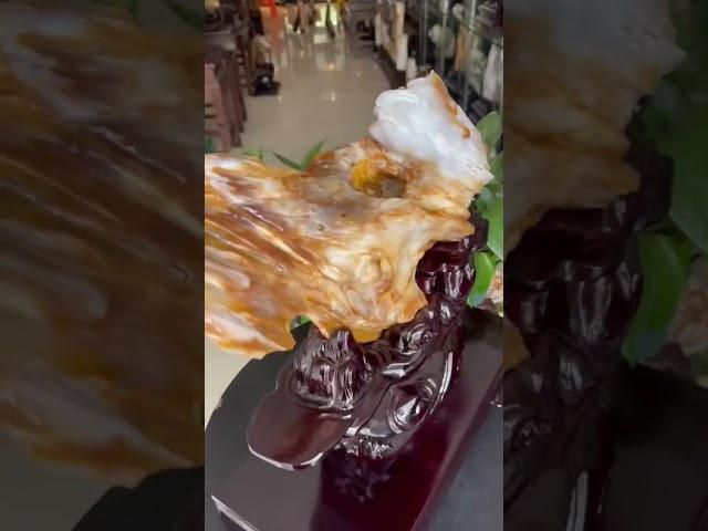 缅甸树化玉连底座总高51净高26宽46厚22重37斤缅甸树化玉，#树化玉 #木化石 #硅化木 #玉石 #远古树木 #化石   #宝石 #地质奇观 #珍贵藏品 #自然瑰宝 #纹理独特 #色彩丰富