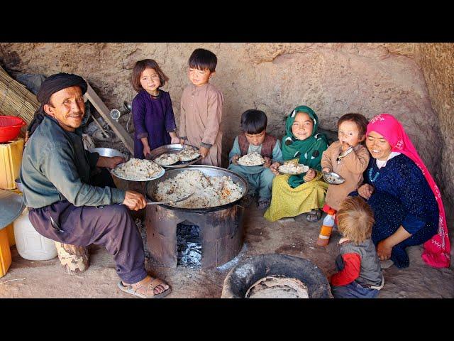 Afghanistan Village Lifestyle  Twins Family Cooking Traditional Qabeli Palaw Like 2000 years Ago‍