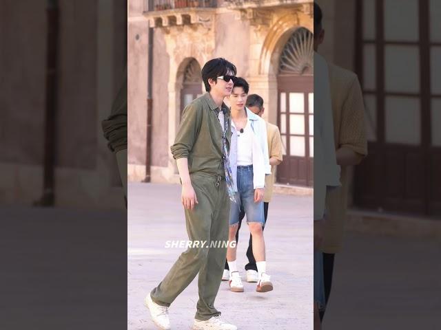 #劉宇寧 羅馬夕陽下班照曝光#刘宇宁 #liuyuning #地球超新鲜