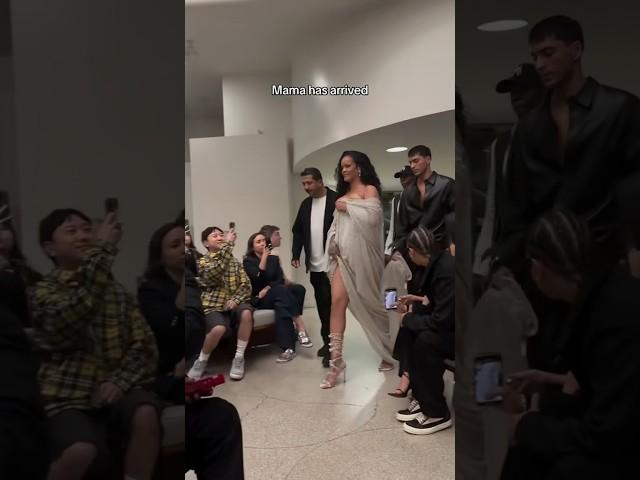 Beautiful Rihanna  #youtubeshorts #fashion #rihanna #love