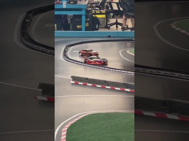 Rc drift chase #ladydriven #rcdrift #drifting #drift #chillvibes #incredible #unstoppable