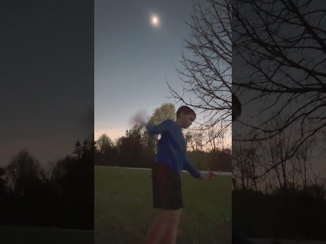 Totality Yoyo #yoyo #yoyotricks #eclipse #totality #throw @SleepingAtLast1
