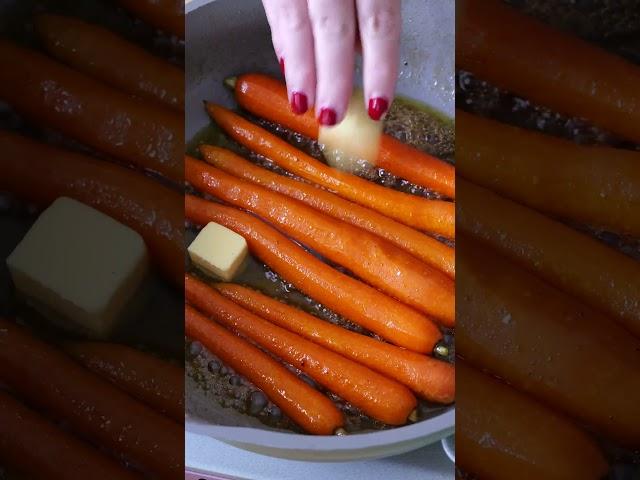 Garlic maple butter carrots